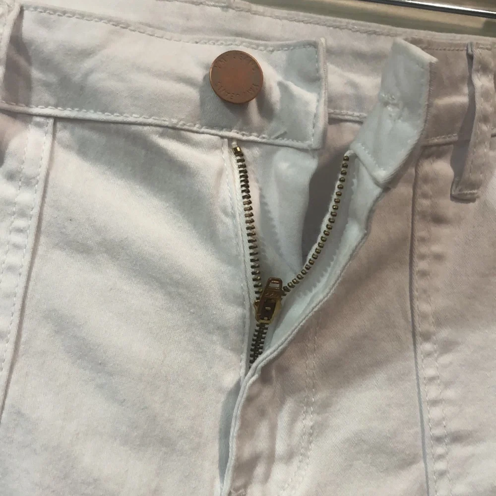 YMI White Cargo Joggers, size 13/31 - Picture 3 of 14